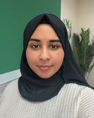 Photo of Ahmana Farooq, Counsellor, MSc, MBACP