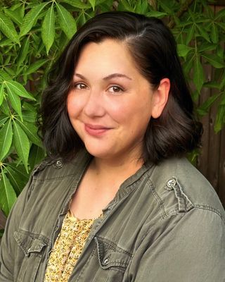 Photo of Kim Randle, Pre-Licensed Professional in Kerns, Portland, OR