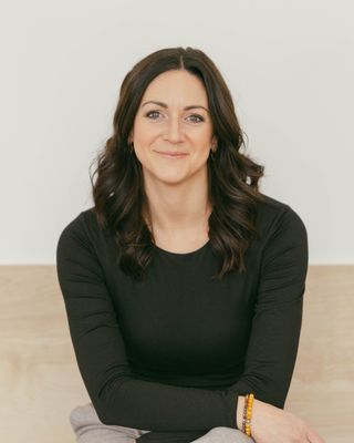 Photo of Lesley Steppler, Registered Social Worker, RHN, RSW