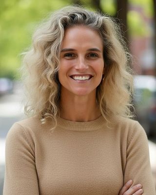 Photo of Lindsay Kuhl, Licensed Clinical Professional Counselor, LCPC