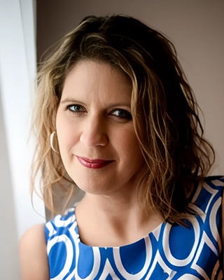 Photo of Elizabeth Derickson, Clinical Social Work/Therapist, LICSW