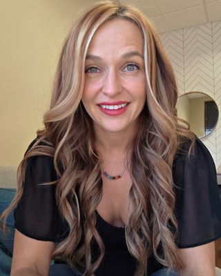 Photo of Amber Johnson, Marriage & Family Therapist, MS, EMDR, SEP