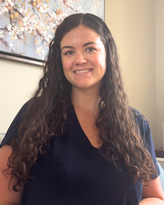 Photo of Lauren Collier, Registered Psychotherapist (Qualifying)