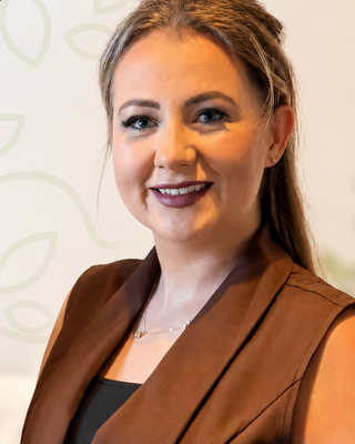 Photo of Nicole Booth, Counsellor, MNCPS Acc.