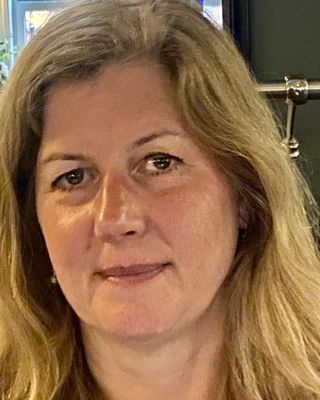 Photo of Heather Elizabeth Lee-Messner, Psychotherapist, MSc, ACP