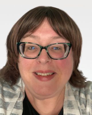 Photo of Laura Phen, Independent Mental Health Practitioner, LIMHP