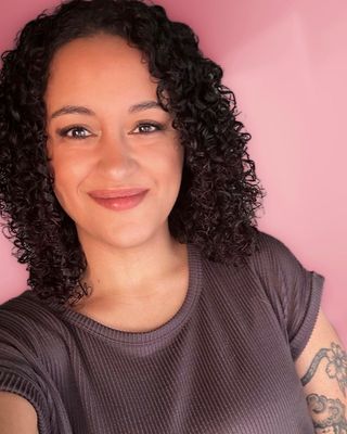Photo of LaKendra Willoughby, Licensed Master Social Worker, LMSW
