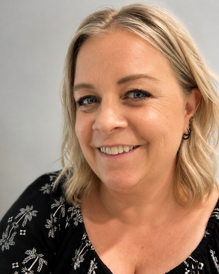 Photo of Anna Hallett, Counsellor, MBACP
