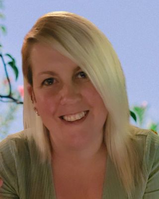 Photo of Janine Moffat - Janine Moffat - Art Psychotherapist, Psychotherapist, MSc, HCPC-Art Therap.