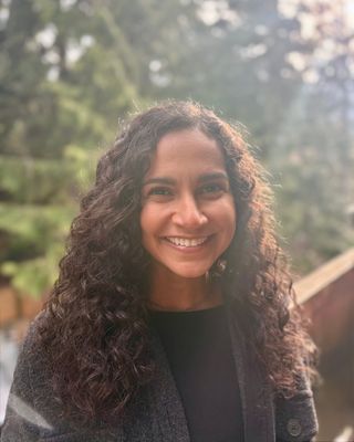 Photo of Yasmeen Attiah, Registered Social Worker, MSW, RSW
