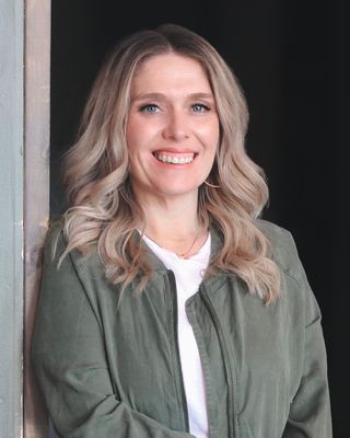 Photo of Anna Johnson, Marriage & Family Therapist Associate, LAC, LAMFT