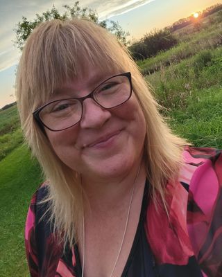 Photo of Ineke Guadagnin, Registered Psychotherapist, RP, BA Ed, MACP