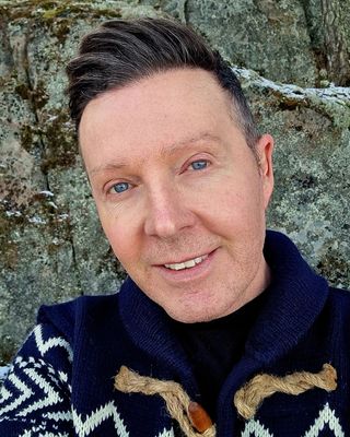 Photo of Jason Oliver, Counsellor, MBACP