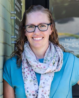 Photo of Laura Archer, Registered Social Worker, MSW, BSW, BASc