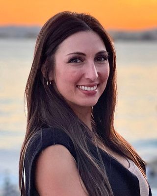 Photo of Parisa Lee, Marriage & Family Therapist, MA, LMFT