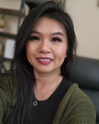 Photo of Hue Dang, Clinical Social Work/Therapist, LCSW