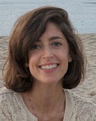 Photo of Tess Bunworth, Psychotherapist, MA, MIAHIP