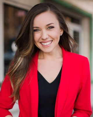 Photo of Lauren Evelsizer, Counselor in Bloomington, IL