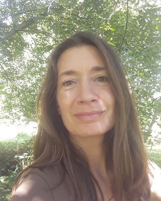 Photo of Naomi Fernwood, Psychotherapist, UKCP Trainee