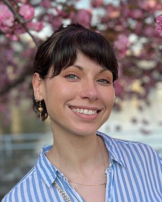 Photo of Lauren Pacheco, MA, LCAT-lp