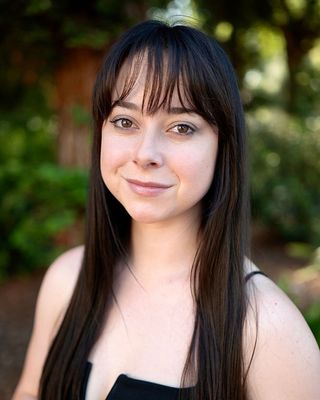 Photo of Carabeth Mckernan, Marriage & Family Therapist Associate, MA, AMFT