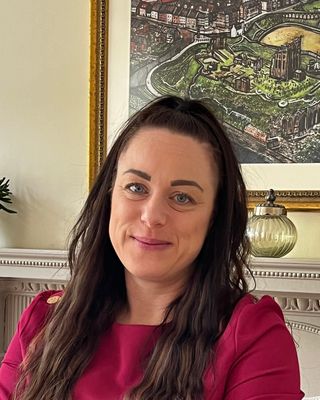 Photo of Dr Laura Taylor-Gray, Psychologist, DCounsPsych, HCPC - Couns. Psych.