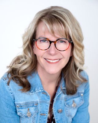 Photo of Allison Nairn, BN, MN, MMFT