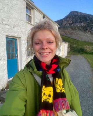 Photo of Ella Bonneretti, Psychotherapist, MBACP