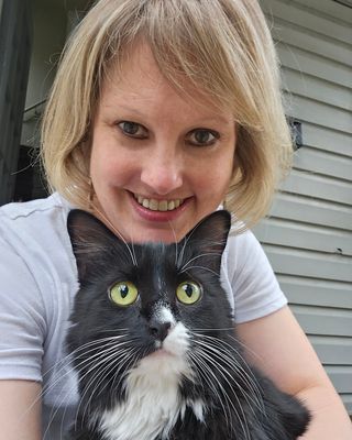 Photo of Amanda Bowling, Counselor, LPCC-S