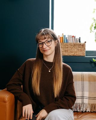 Photo of Lauren J Benedictus, Registered Psychotherapist (Qualifying), BA, MACP