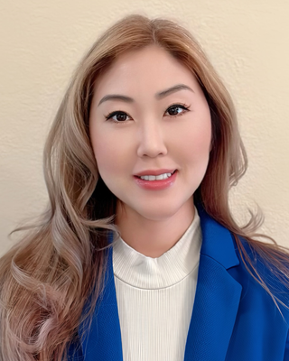 Photo of Alice Kim, Psychiatric Nurse Practitioner in California