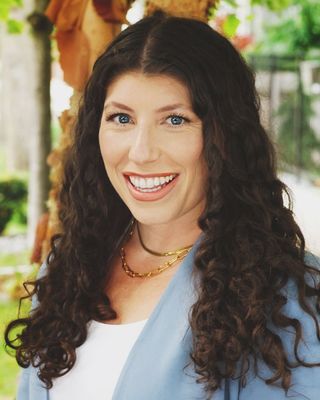 Photo of Lindsey Becker, Clinical Social Work/Therapist, LCSW, MA