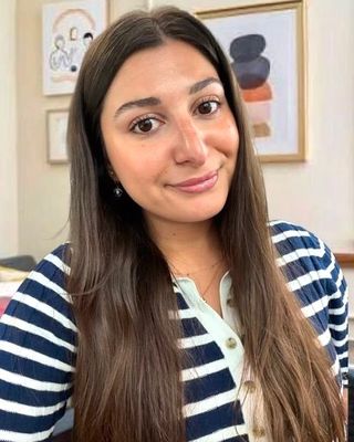 Photo of Yasmen T, Clinical Social Work/Therapist, MSW, LSW