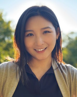 Photo of Lilin Qiu, Registered Psychotherapist (Qualifying), MS, MA, RYT-200