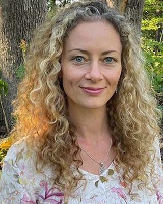 Photo of Dr. Megan Bowers, Psychiatrist, MD, PhD
