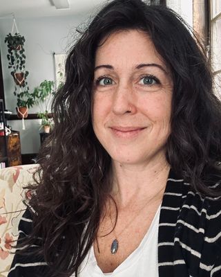 Photo of Katie Mullaney, Art Therapist, LCAT