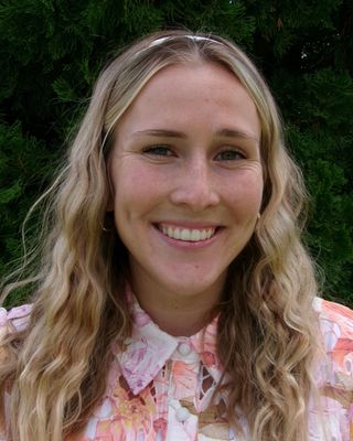 Photo of Annie Perry, Pre-Licensed Professional