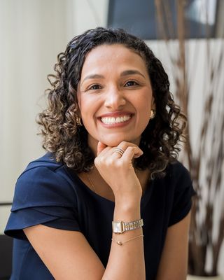 Photo of Juliana Sìlva - Juliana Sìlva Psychotherapist, Registered Psychotherapist, BA, CBT-C, PPI