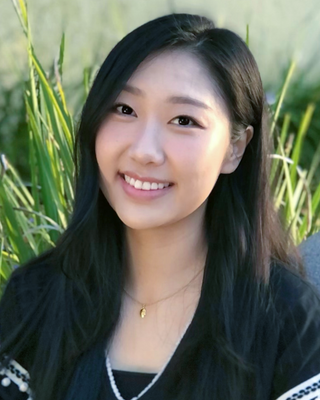 Photo of Sarah Kim, Marriage & Family Therapist, LMFT, MA, BFA