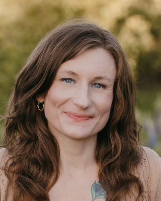 Photo of Sophie Tomsky, Clinical Social Work/Therapist, LGSW, MSW