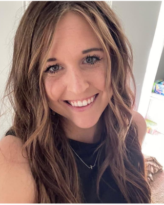 Photo of Lindsay Vipond, Master Social Worker, LLMSW