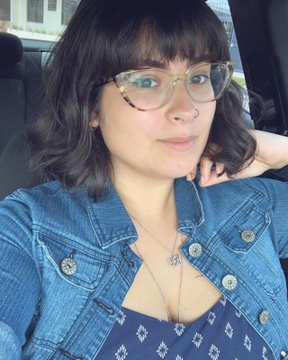 Photo of Caroline Dos Santos, Registered Mental Health Counselor Intern in Sunrise, FL