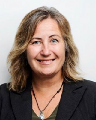 Photo of Dawn Mewhinney, Registered Social Worker in N1L, ON