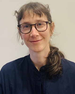 Photo of Fiona Smith, Registered Psychotherapist in Côte-des-Neiges, Montréal, QC