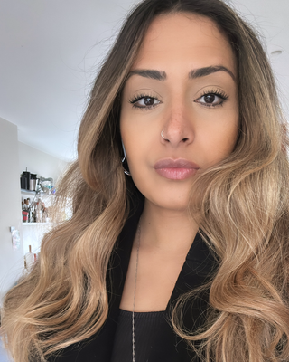 Photo of Hela Mehak, Psychotherapist, MA