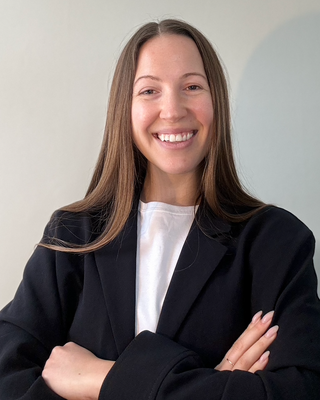 Photo of Gabrielle Iwaskow, Registered Psychotherapist, RP, MACP