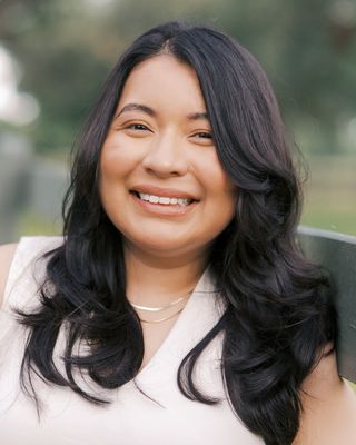 Photo of Flor Howell, Marriage & Family Therapist Associate, MS, LMFT-A