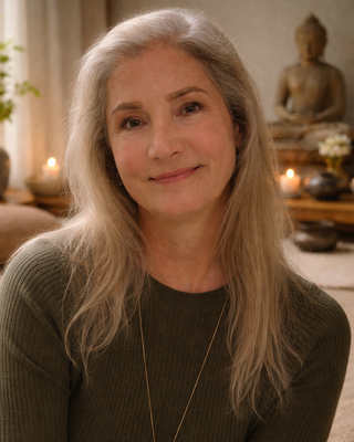 Photo of Fran MacKay, Psychotherapist, UKCP Trainee