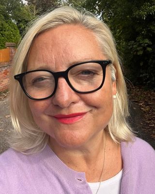 Photo of Claire Geddes, Counsellor, MBACP