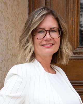 Photo of Kirsten Kachuk, Psychologist, MSc, MFT, RPsych